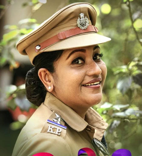Thesni Khan